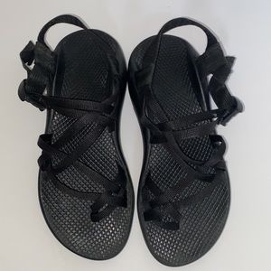 Chaco Women’s ZX/2 color black strappy sandal Size W8 great condition.